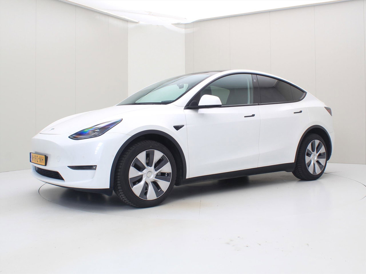 Tesla Model Y Long Range AWD 75kWh 351pk 92.8% SoH [ AMD RYZEN+AUTOPILOT+19 INCH+PREMIUM AUDIO ] 7