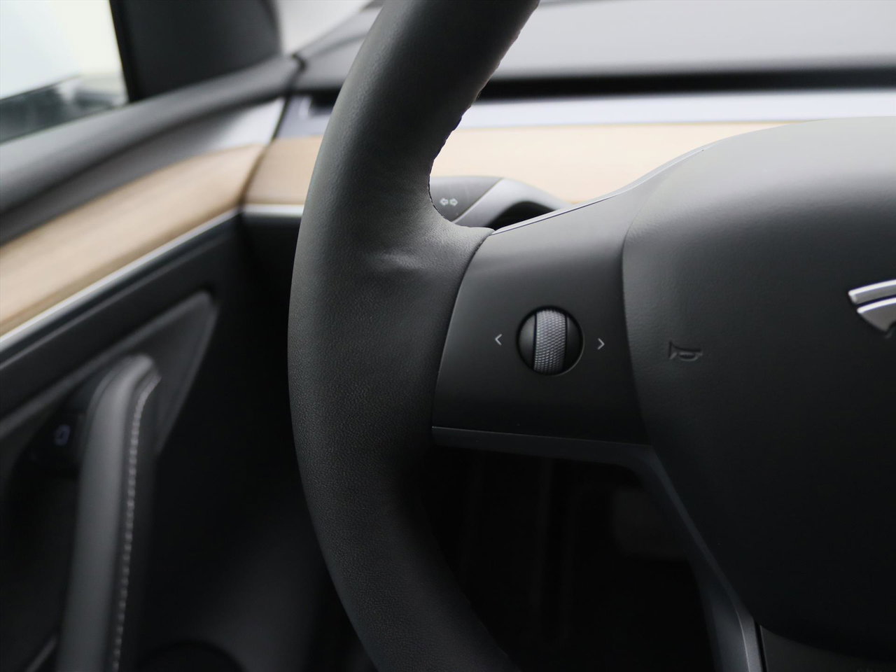 Tesla Model Y Long Range AWD 75kWh 351pk 92.8% SoH [ AMD RYZEN+AUTOPILOT+19 INCH+PREMIUM AUDIO ] 20