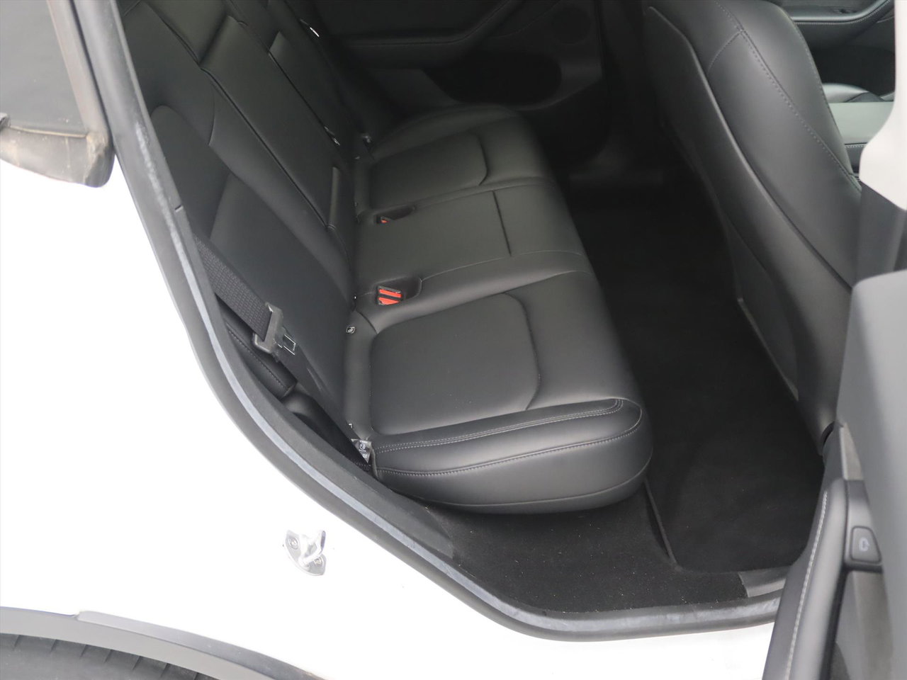 Tesla Model Y Standard RWD Plus 92.4% SoH [ TREKHAAK+LFP ACCU+AUTOPILOT+19 INCH+PREMIUM AUDIO ] 15