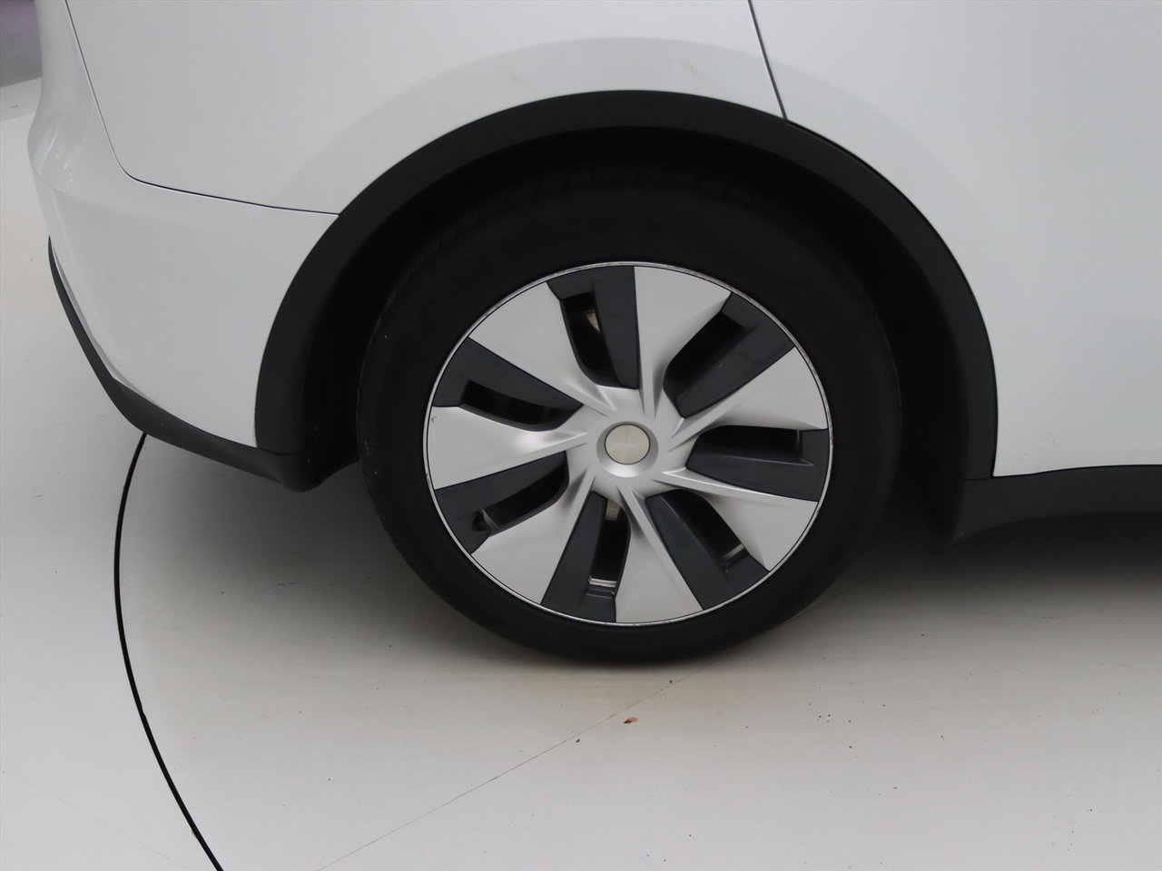 Tesla Model Y Standard RWD Plus 92.4% SoH [ TREKHAAK+LFP ACCU+AUTOPILOT+19 INCH+PREMIUM AUDIO ] 9