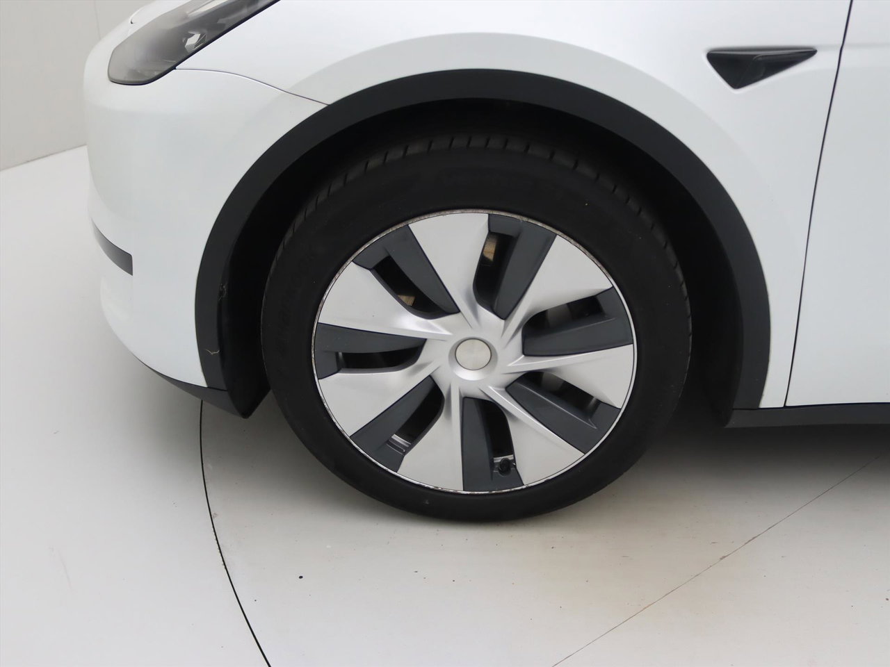 Tesla Model Y Standard RWD Plus 92.4% SoH [ TREKHAAK+LFP ACCU+AUTOPILOT+19 INCH+PREMIUM AUDIO ] 11