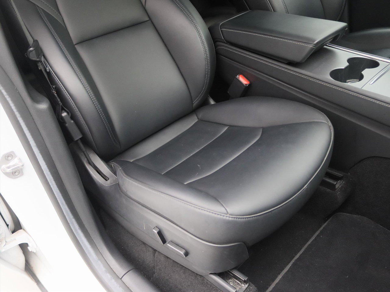 Tesla Model Y Standard RWD Plus 92.4% SoH [ TREKHAAK+LFP ACCU+AUTOPILOT+19 INCH+PREMIUM AUDIO ] 17