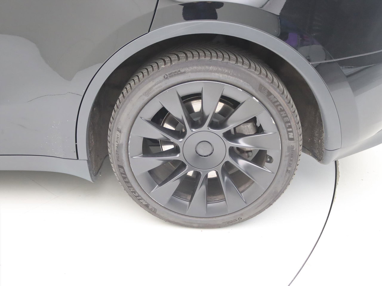 Tesla Model Y Long Range AWD 351pk 96.4% SoH [ HW4+TREKHAAK+20 INCH+AMD RYZEN ] 12