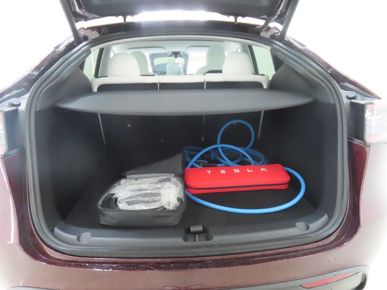 Tesla Model Y Long Range 345pk AWD 97% SoH [ CHERRY+WIT LEDER+AMD RYZEN+PREMIUM AUDIO ] 10