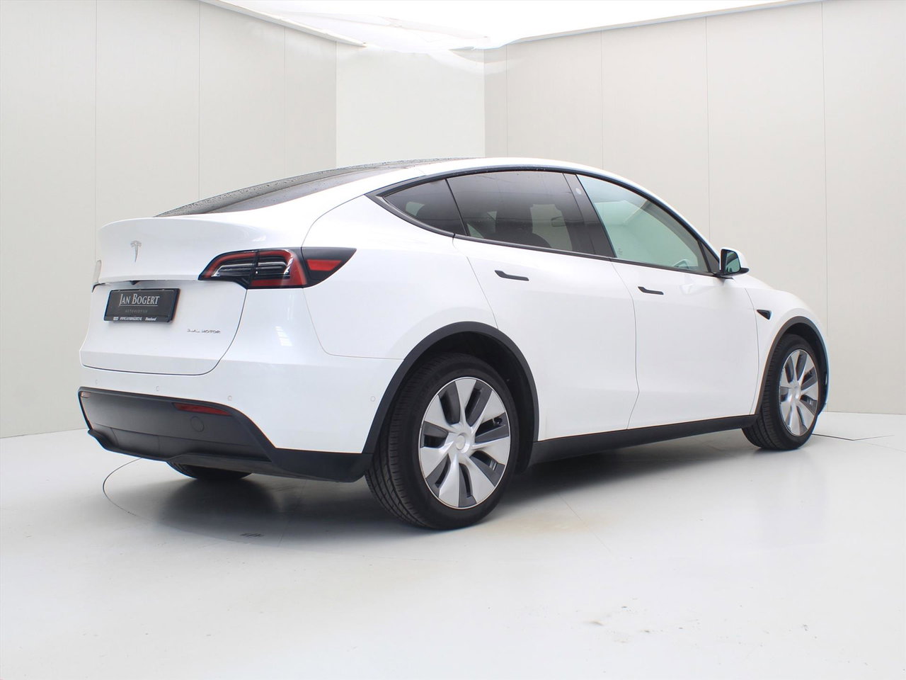 Tesla Model Y Long Range AWD 75kWh 351pk [ AMD RYZEN+AUTOPILOT+19 INCH+PREMIUM AUDIO ] 2