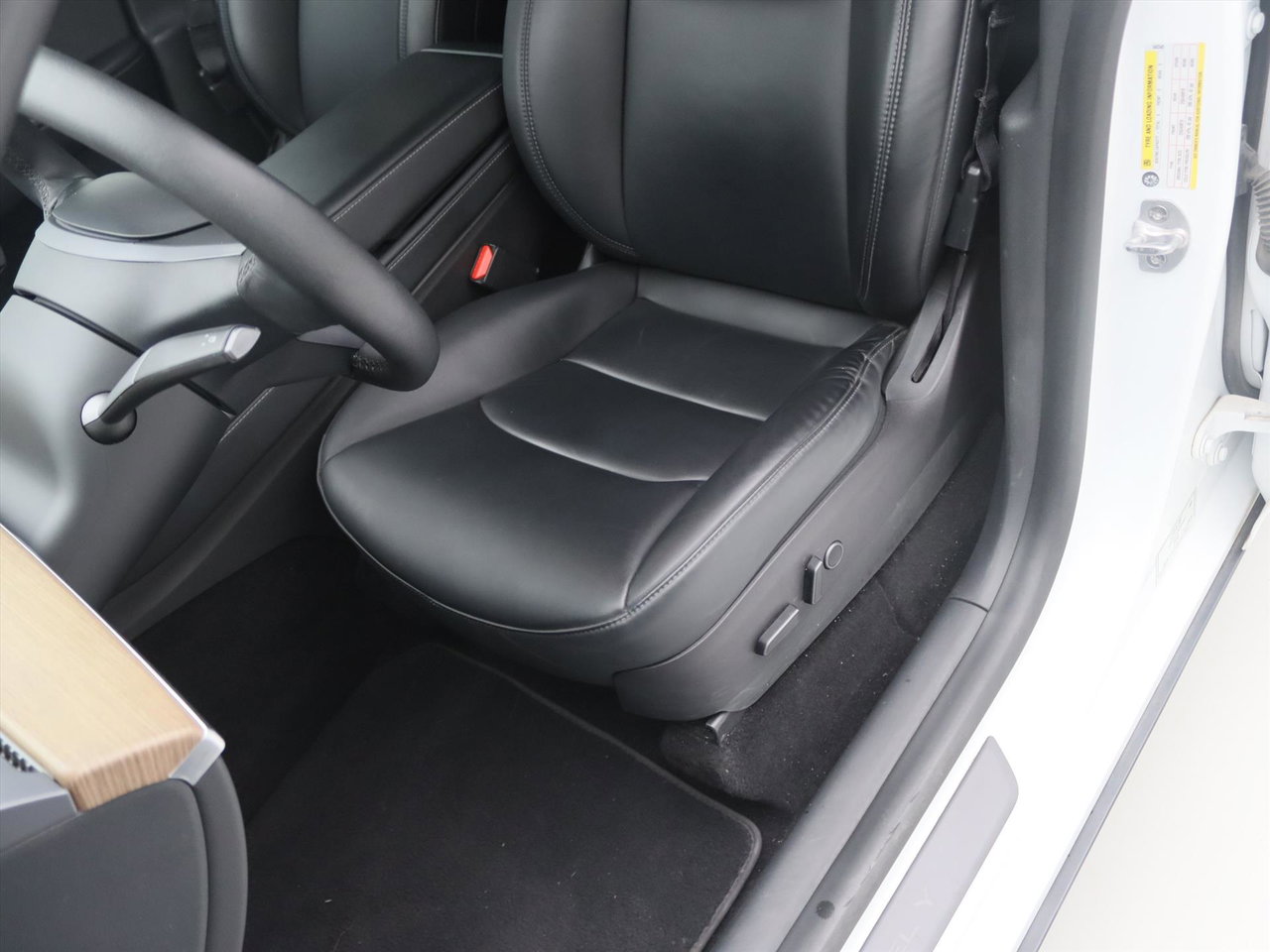 Tesla Model Y Long Range AWD 75kWh 351pk [ AMD RYZEN+AUTOPILOT+19 INCH+PREMIUM AUDIO ] 25