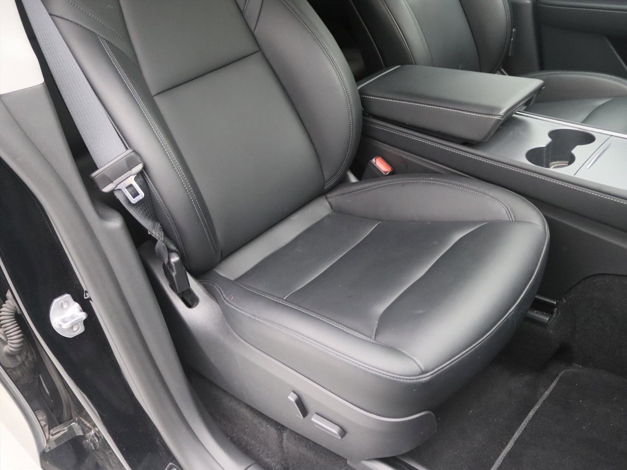 Tesla Model Y Long Range 295pk Long Range RDW [ HW4+FSD SUPERVISED €99,-+CAMERA+LEDER+CLIMAAT+TREKHAAK ] 20