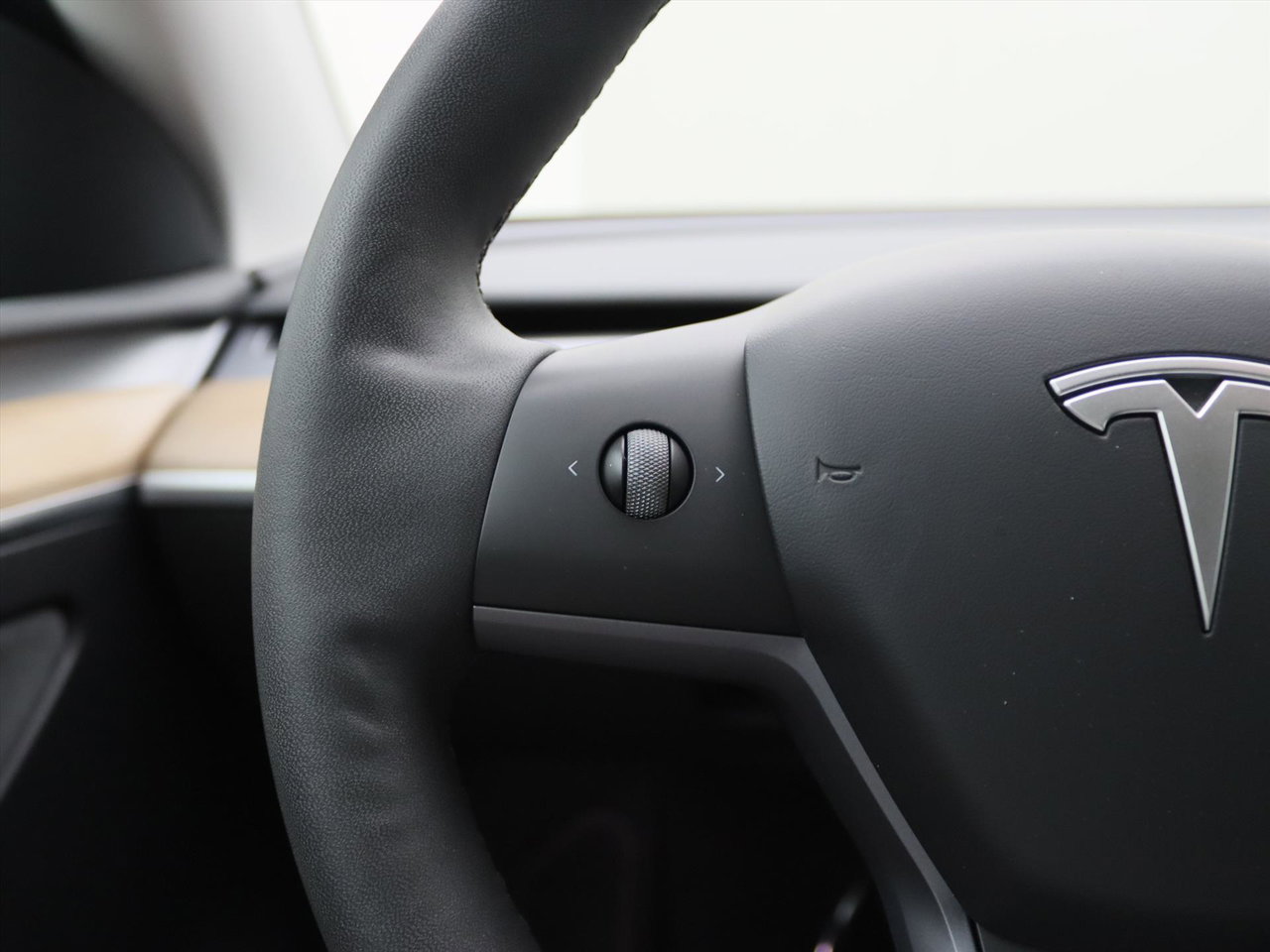 Tesla Model Y Long Range AWD 75kWh 351pk 90.8% SoH [ AMD RYZEN+AUTOPILOT+20 INCH+PREMIUM AUDIO ] 23