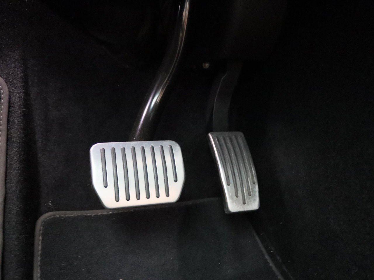 Tesla Model Y Long Range AWD 75kWh 351pk 90.8% SoH [ AMD RYZEN+AUTOPILOT+20 INCH+PREMIUM AUDIO ] 21