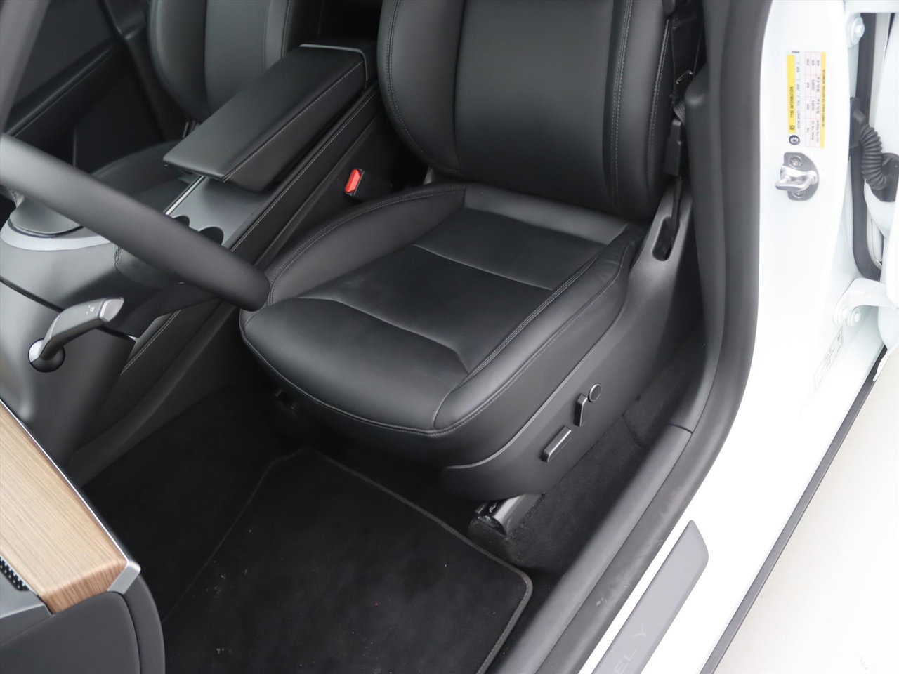 Tesla Model Y Long Range AWD 75kWh 351pk 94,5% SoH [ TREKHAAK+AMD RYZEN+AUTOPILOT+19 INCH+PREMIUM AUDIO ] 24