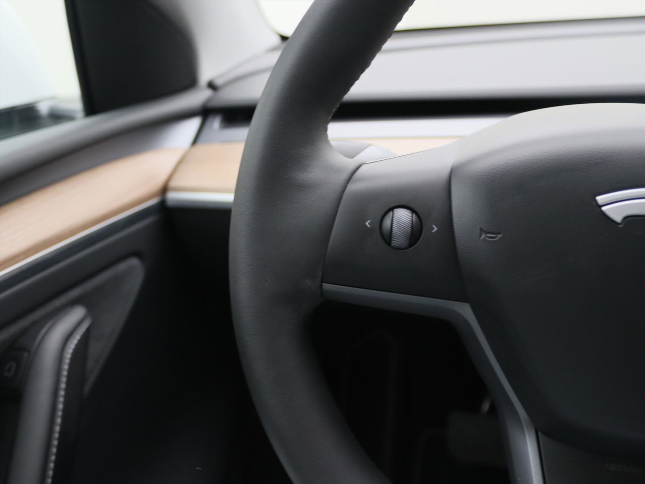Tesla Model Y Long Range AWD 75kWh 351pk 94,5% SoH [ TREKHAAK+AMD RYZEN+AUTOPILOT+19 INCH+PREMIUM AUDIO ] 26