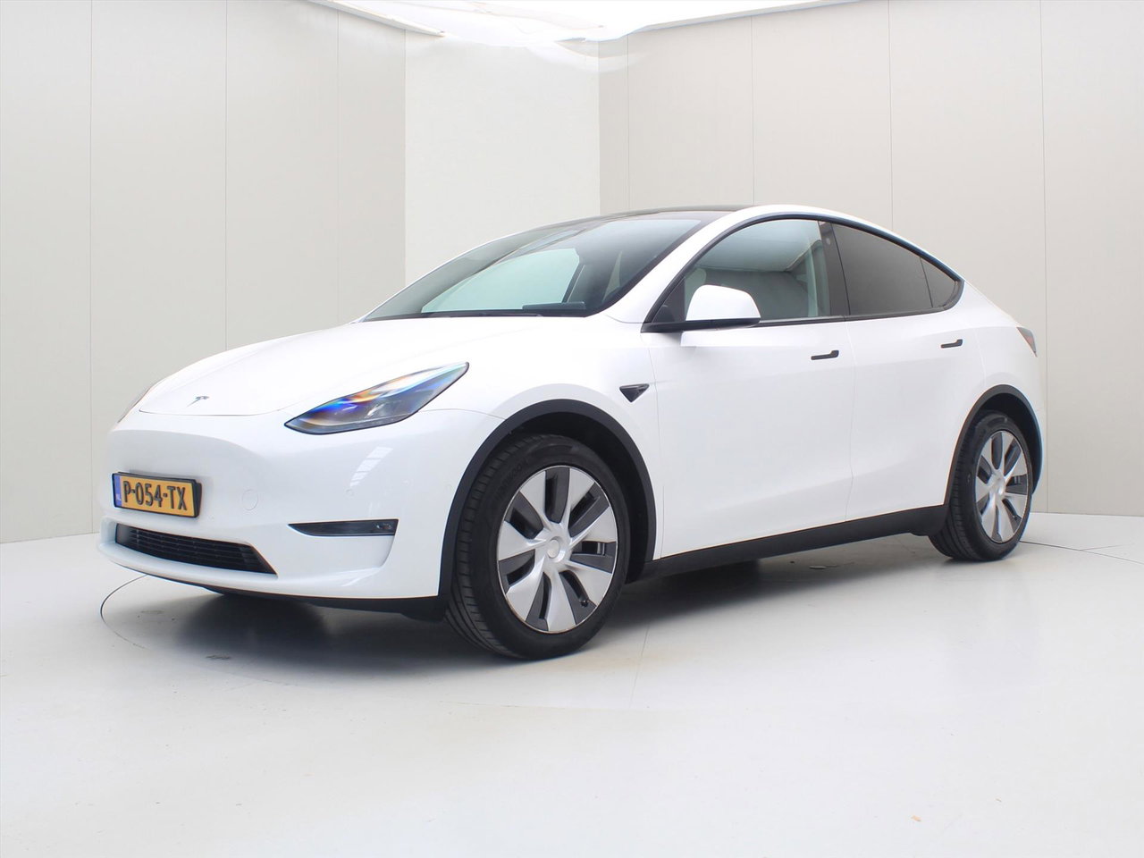 Tesla Model Y Long Range AWD 75kWh 351pk 93,5% SoH [ TREKHAAK+AMD RYZEN+AUTOPILOT+19 INCH+PREMIUM AUDIO ] 2