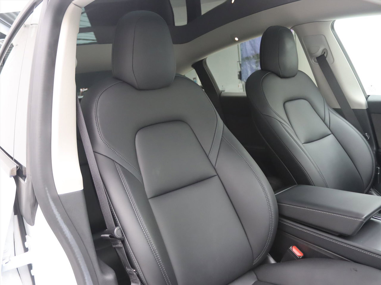 Tesla Model Y Long Range AWD 75kWh 351pk 93,5% SoH [ TREKHAAK+AMD RYZEN+AUTOPILOT+19 INCH+PREMIUM AUDIO ] 22