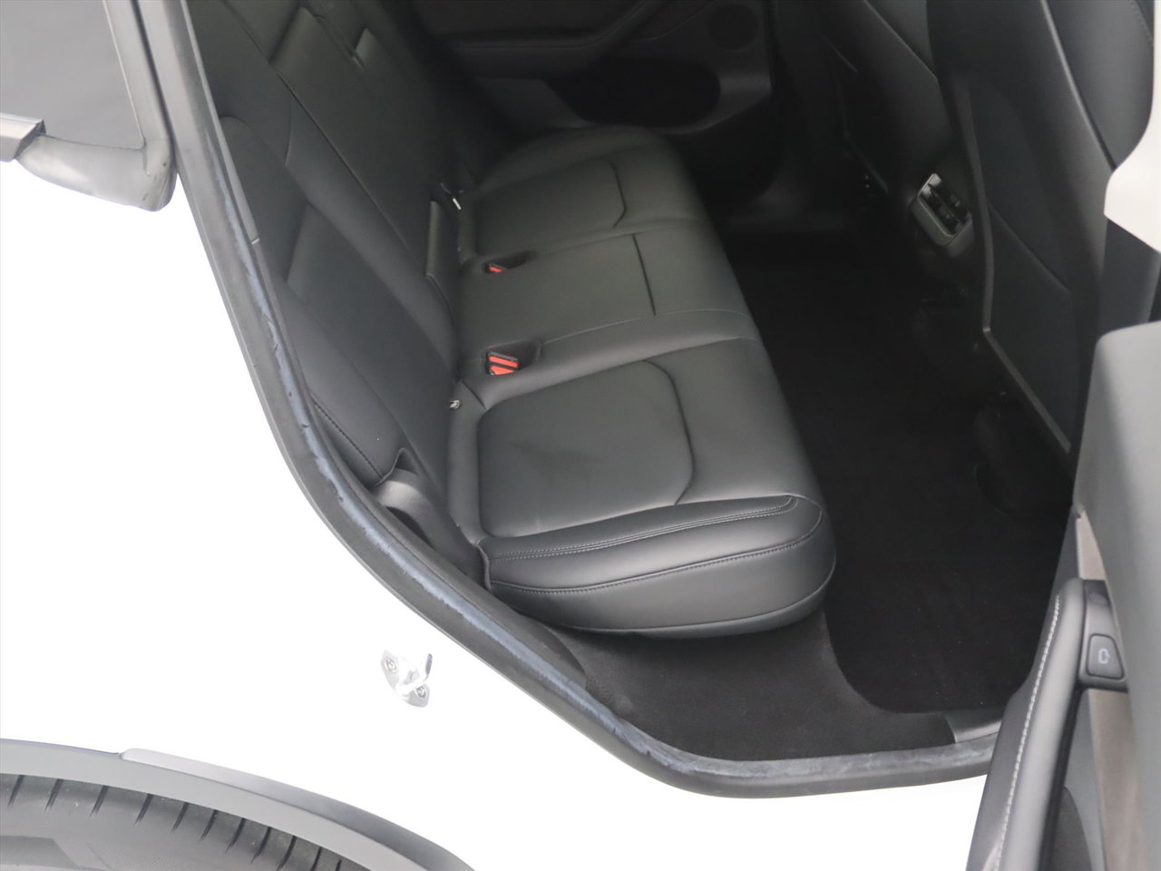 Tesla Model Y Long Range AWD 75kWh 351pk 93,5% SoH [ TREKHAAK+AMD RYZEN+AUTOPILOT+19 INCH+PREMIUM AUDIO ] 17