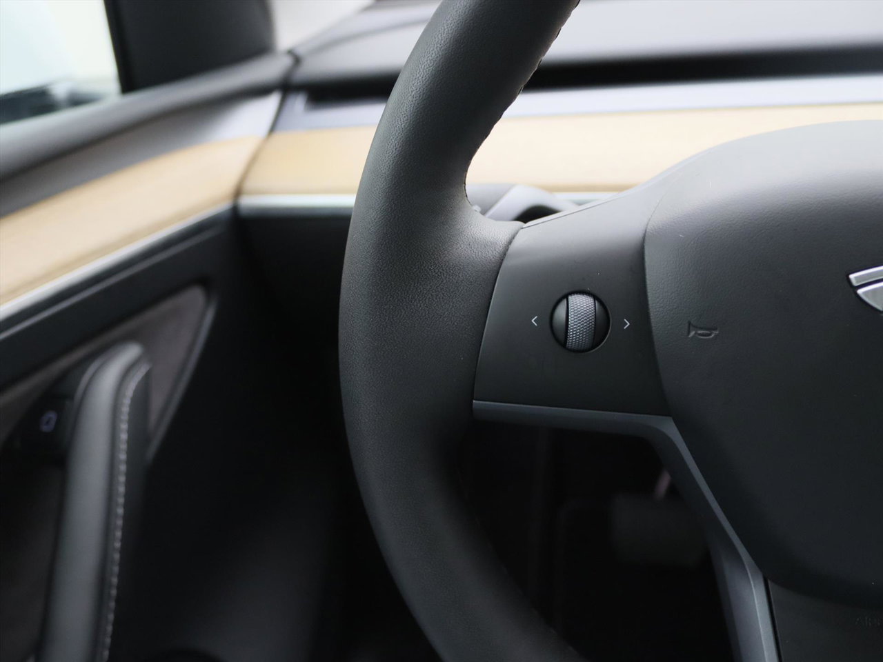 Tesla Model Y Long Range AWD 75kWh 351pk 93,5% SoH [ TREKHAAK+AMD RYZEN+AUTOPILOT+19 INCH+PREMIUM AUDIO ] 29