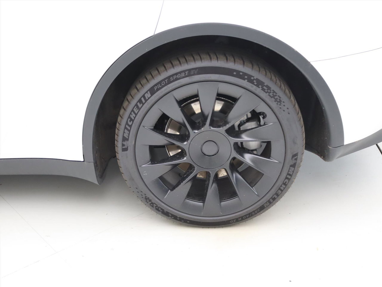 Tesla Model Y Long Range AWD 75kWh 351pk 99.1% SoH [ AMD RYZEN+AUTOPILOT+20 INCH+PREMIUM AUDIO ] 11