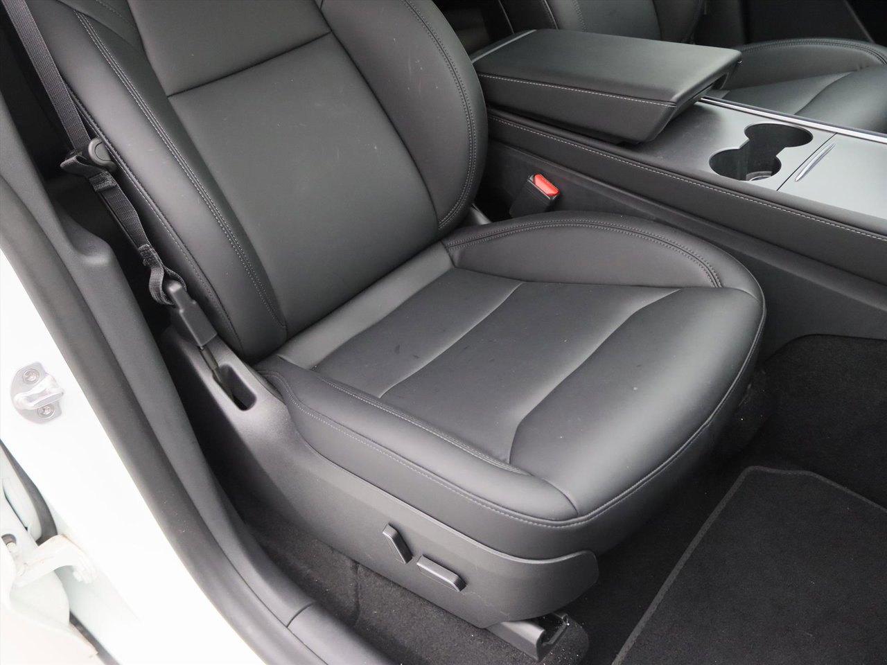 Tesla Model Y Long Range AWD 75kWh 351pk 99.1% SoH [ AMD RYZEN+AUTOPILOT+20 INCH+PREMIUM AUDIO ] 15