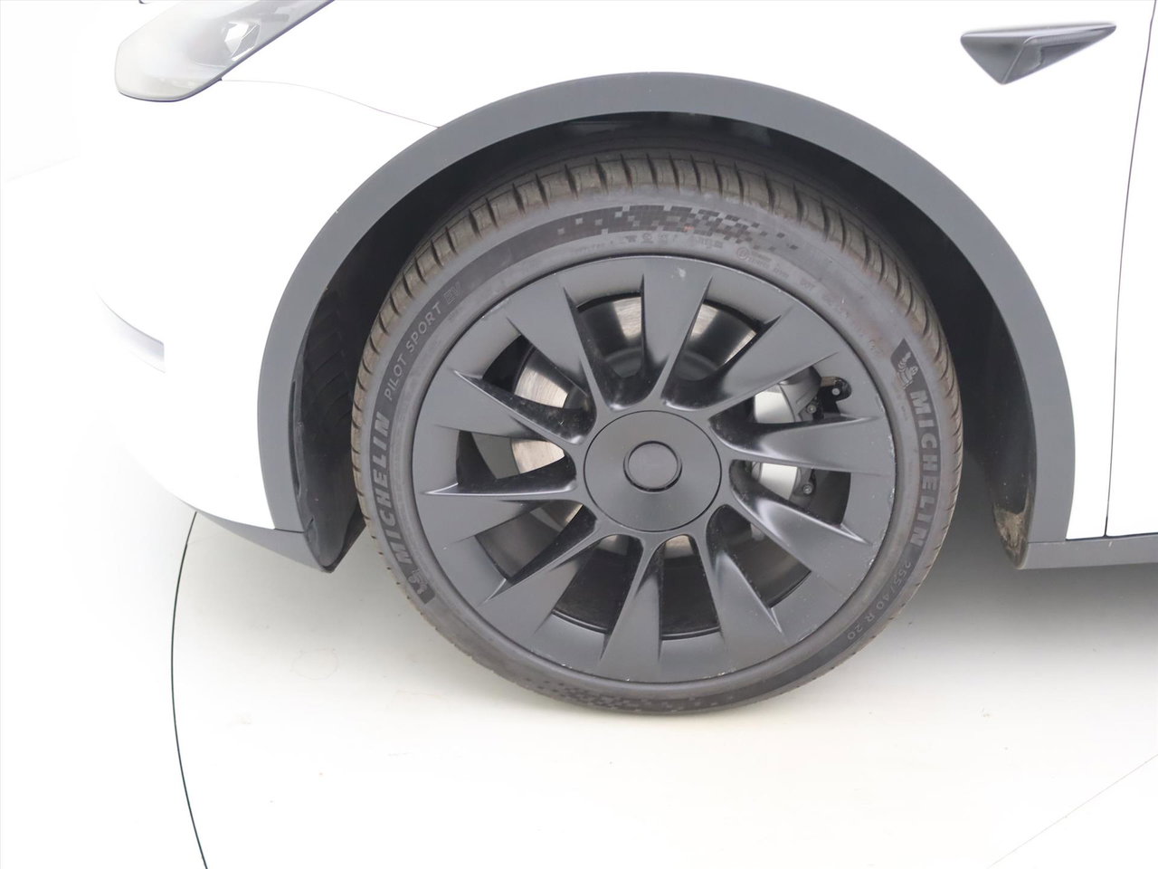 Tesla Model Y Long Range AWD 75kWh 351pk 99.1% SoH [ AMD RYZEN+AUTOPILOT+20 INCH+PREMIUM AUDIO ] 12