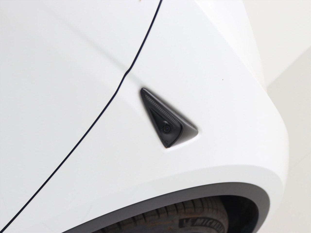 Tesla Model Y Long Range AWD 75kWh 351pk 99.1% SoH [ AMD RYZEN+AUTOPILOT+20 INCH+PREMIUM AUDIO ] 25