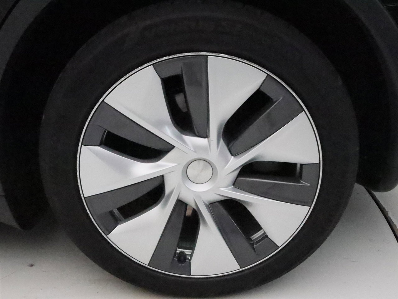 Tesla Model Y Long Range AWD 75kWh 351pk 93.4% SoH [ AMD RYZEN+AUTOPILOT+19 INCH+PREMIUM AUDIO ] 17