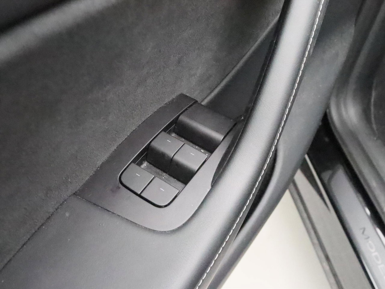 Tesla Model Y Long Range AWD 75kWh 351pk 93.4% SoH [ AMD RYZEN+AUTOPILOT+19 INCH+PREMIUM AUDIO ] 20