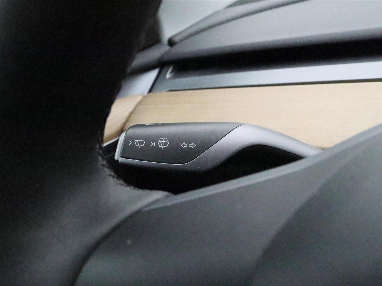 Tesla Model Y Long Range AWD 75kWh 351pk 93.4% SoH [ AMD RYZEN+AUTOPILOT+19 INCH+PREMIUM AUDIO ] 25