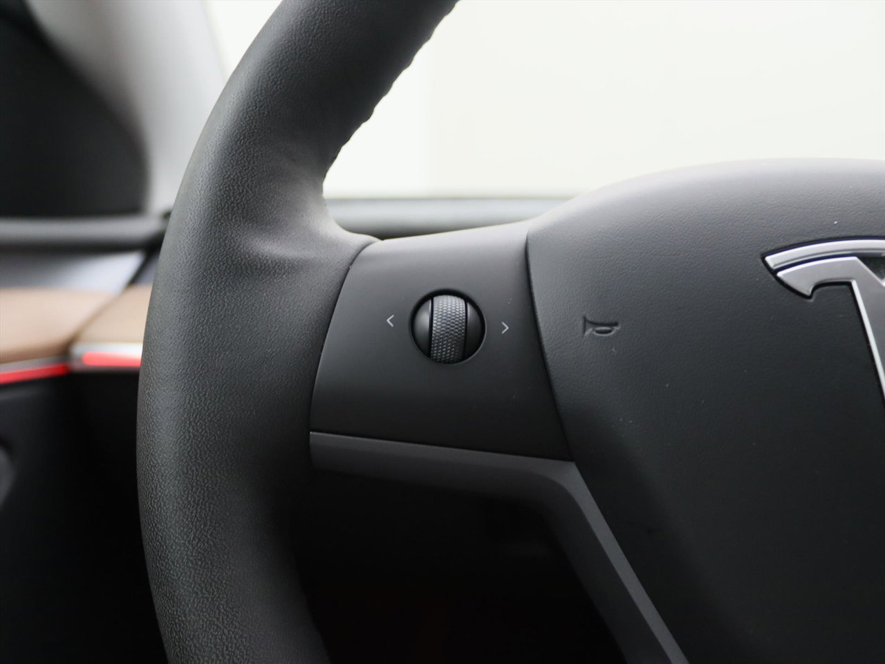 Tesla Model Y Long Range AWD 75kWh 351pk 94.7% SoH [ COCKPIT+AMD RYZEN+AUTOPILOT+19 INCH+PREMIUM AUDIO ] 25