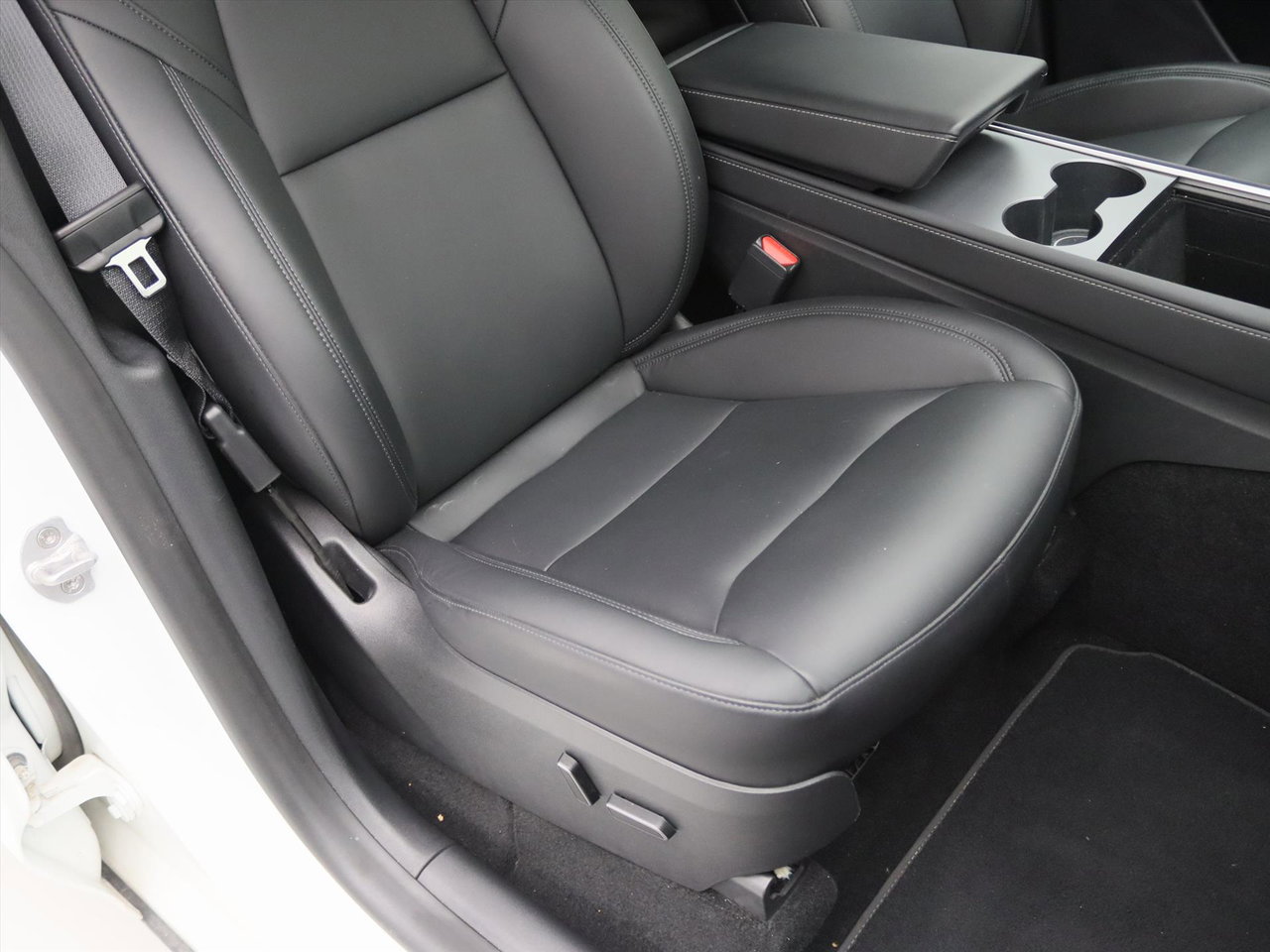Tesla Model Y Long Range AWD 75kWh 351pk 94.3% SoH [ TREKHAAK+AMD RYZEN+AUTOPILOT+19 INCH+PREMIUM AUDIO ] 22