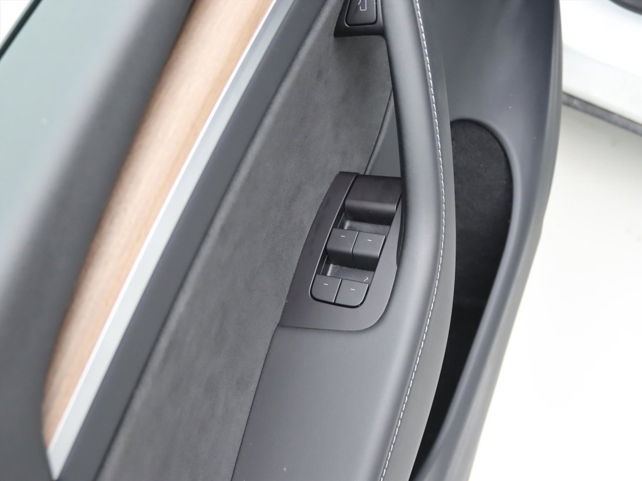 Tesla Model Y Long Range AWD 75kWh 351pk 94.3% SoH [ TREKHAAK+AMD RYZEN+AUTOPILOT+19 INCH+PREMIUM AUDIO ] 27