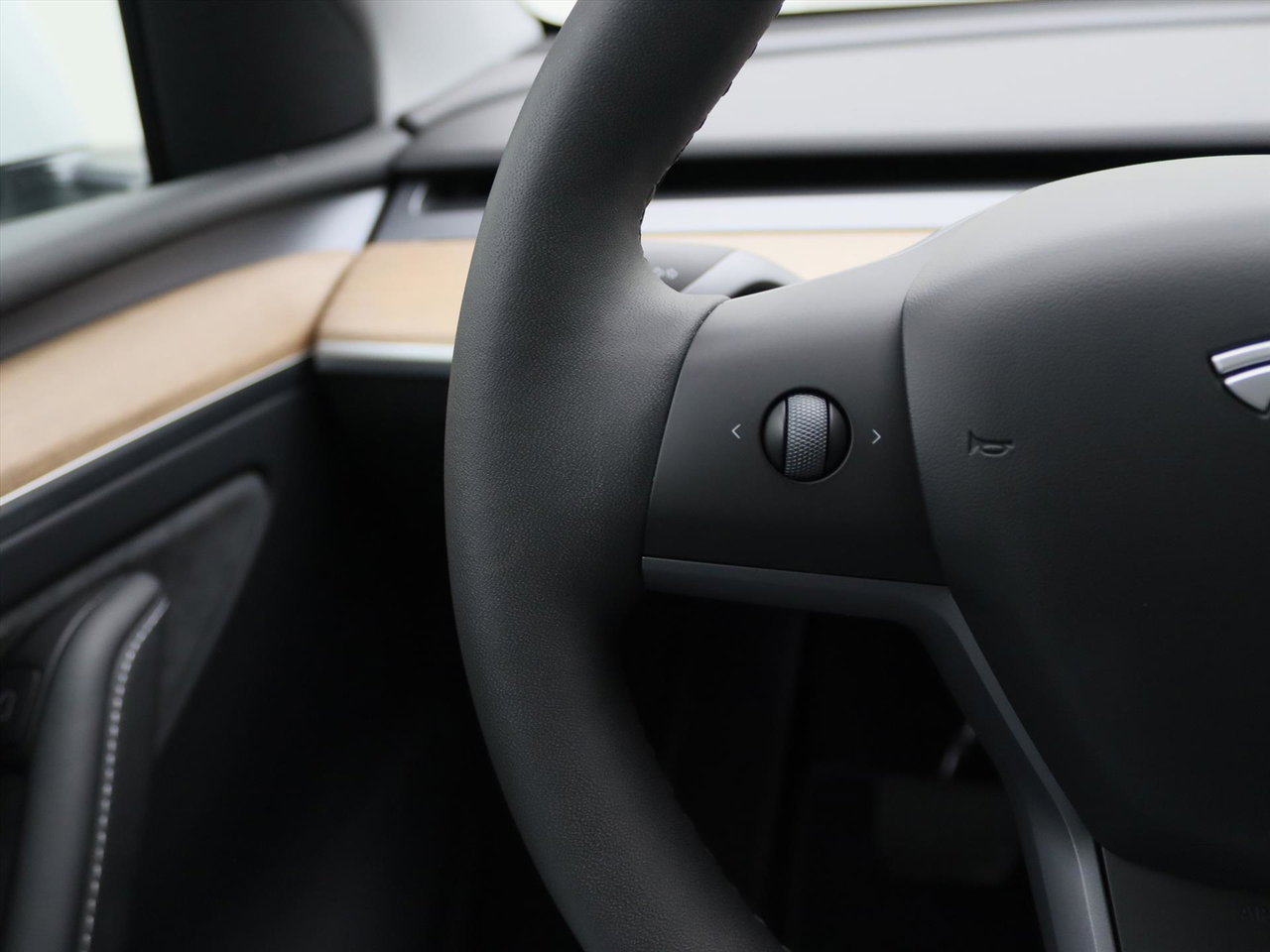 Tesla Model Y Long Range AWD 75kWh 351pk 94.3% SoH [ TREKHAAK+AMD RYZEN+AUTOPILOT+19 INCH+PREMIUM AUDIO ] 30