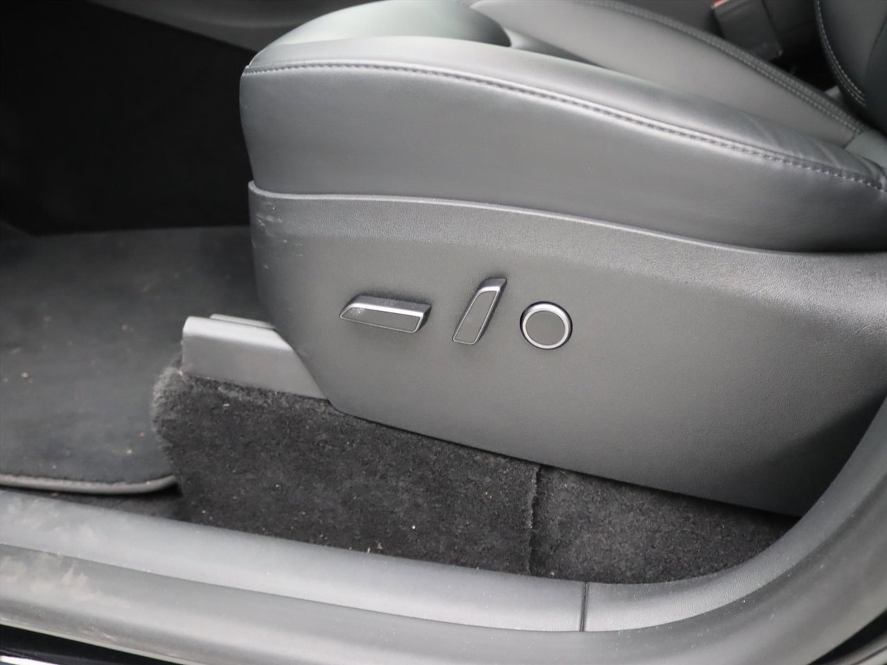 Tesla Model Y Long Range AWD 75kWh 351pk 94.4% SoH [ AMD RYZEN+AUTOPILOT+19 INCH+PREMIUM AUDIO ] 25