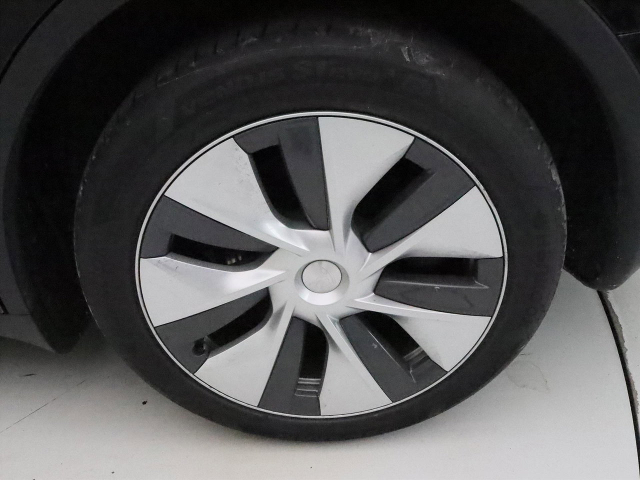 Tesla Model Y Long Range AWD 75kWh 351pk 95.1% SoH [ AMD RYZEN+AUTOPILOT+19 INCH+PREMIUM AUDIO ] 17