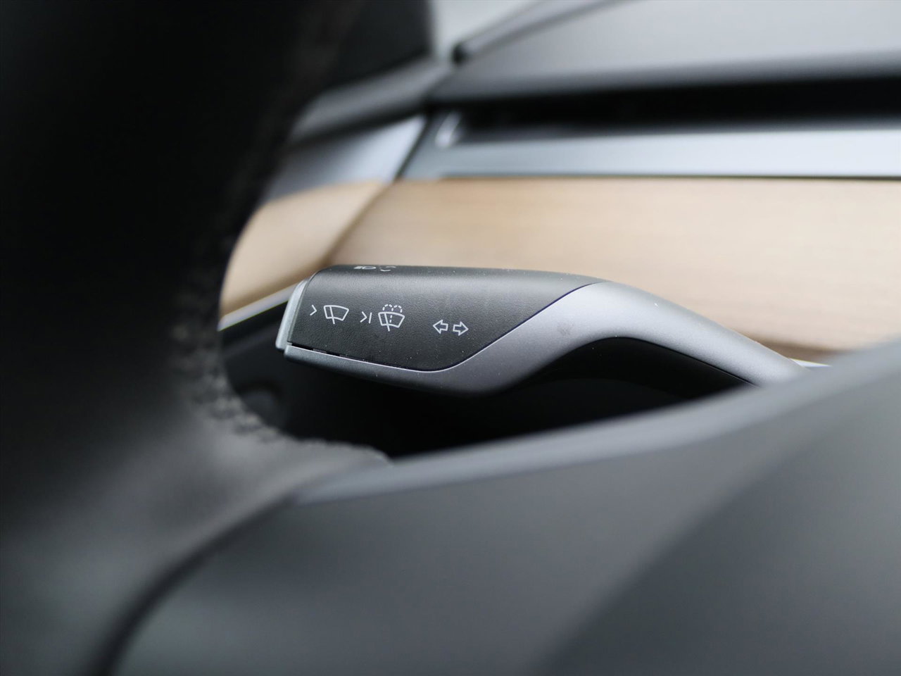 Tesla Model Y Long Range AWD 75kWh 351pk 93.3% SoH [ AMD RYZEN+AUTOPILOT+19 INCH+PREMIUM AUDIO ] 25