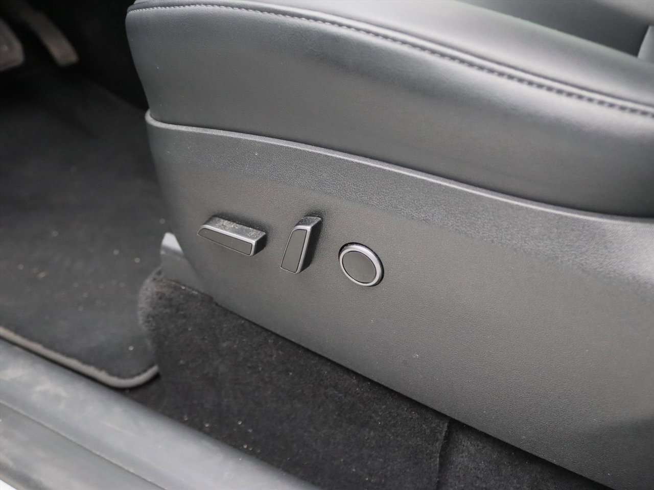 Tesla Model Y Long Range AWD 75kWh 351pk 93.3% SoH [ AMD RYZEN+AUTOPILOT+19 INCH+PREMIUM AUDIO ] 19