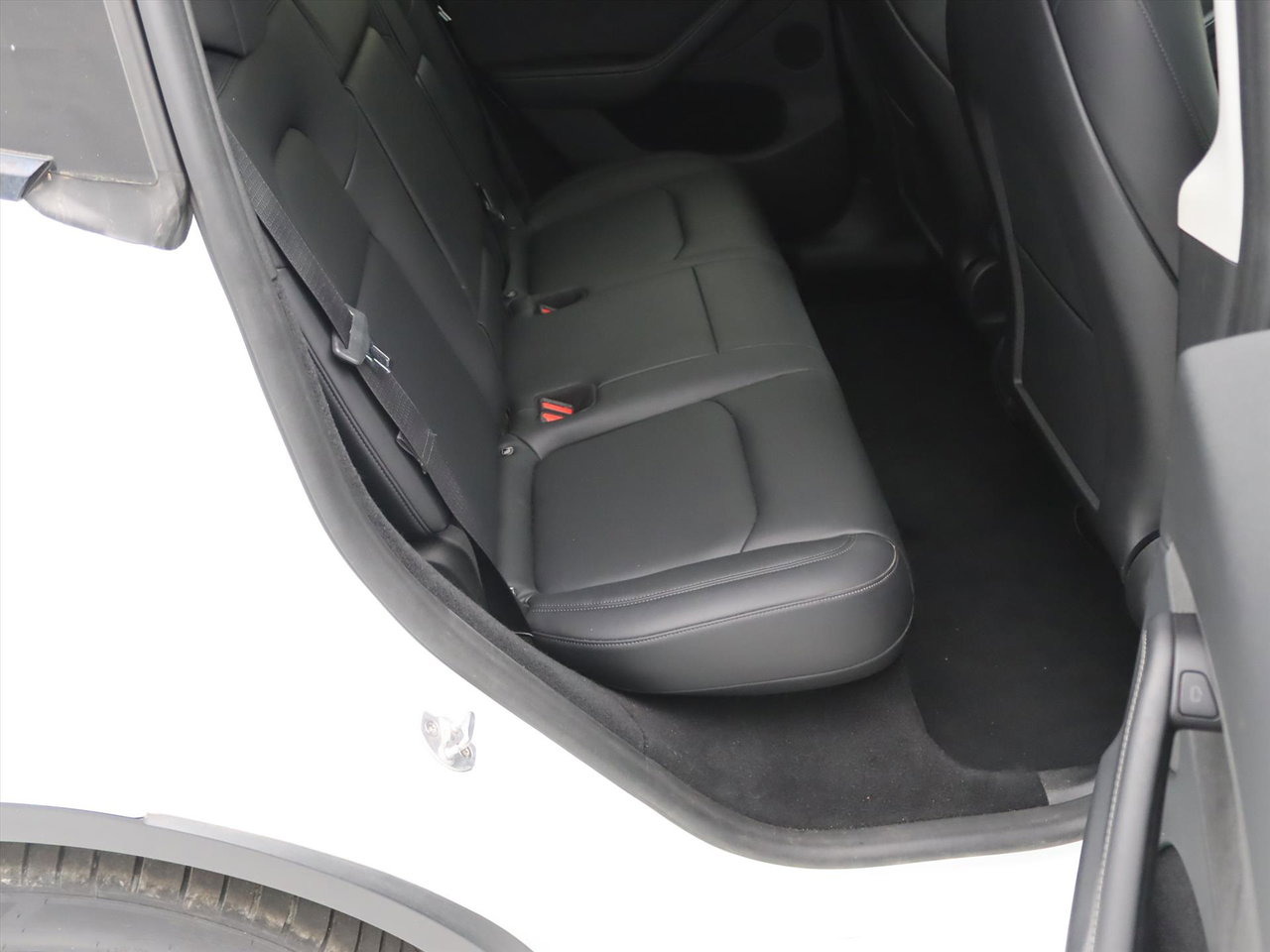 Tesla Model Y Long Range AWD 75kWh 351pk 92% SoH [ TREKHAAK+AMD RYZEN+AUTOPILOT+19 INCH+PREMIUM AUDIO ] 17