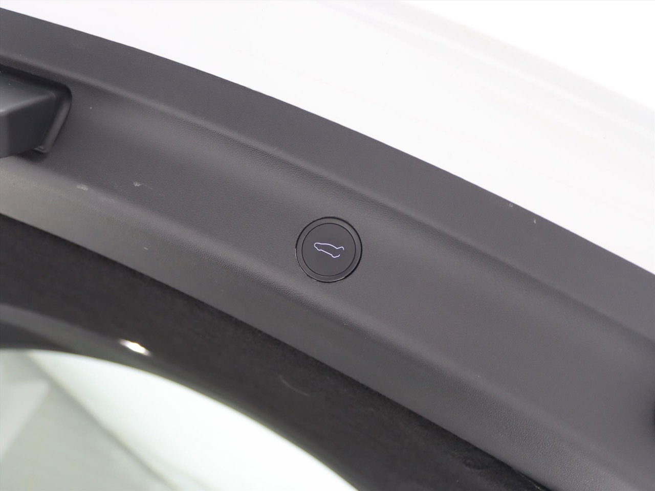 Tesla Model Y Long Range AWD 75kWh 351pk 92% SoH [ TREKHAAK+AMD RYZEN+AUTOPILOT+19 INCH+PREMIUM AUDIO ] 12
