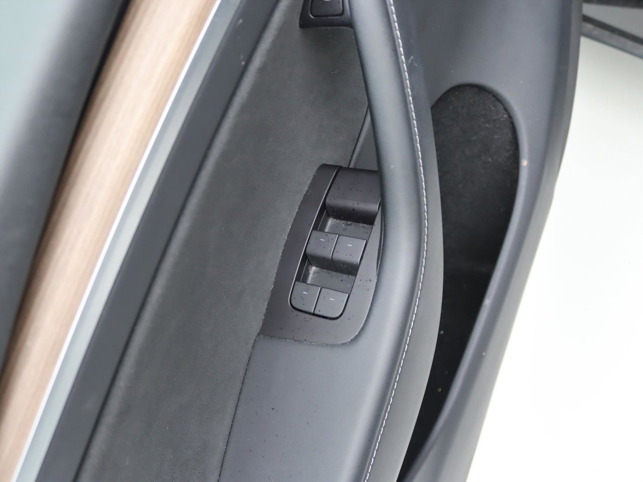Tesla Model Y Long Range AWD 75kWh 351pk 93.5% SoH [ AMD RYZEN+AUTOPILOT+19 INCH+PREMIUM AUDIO ] 30