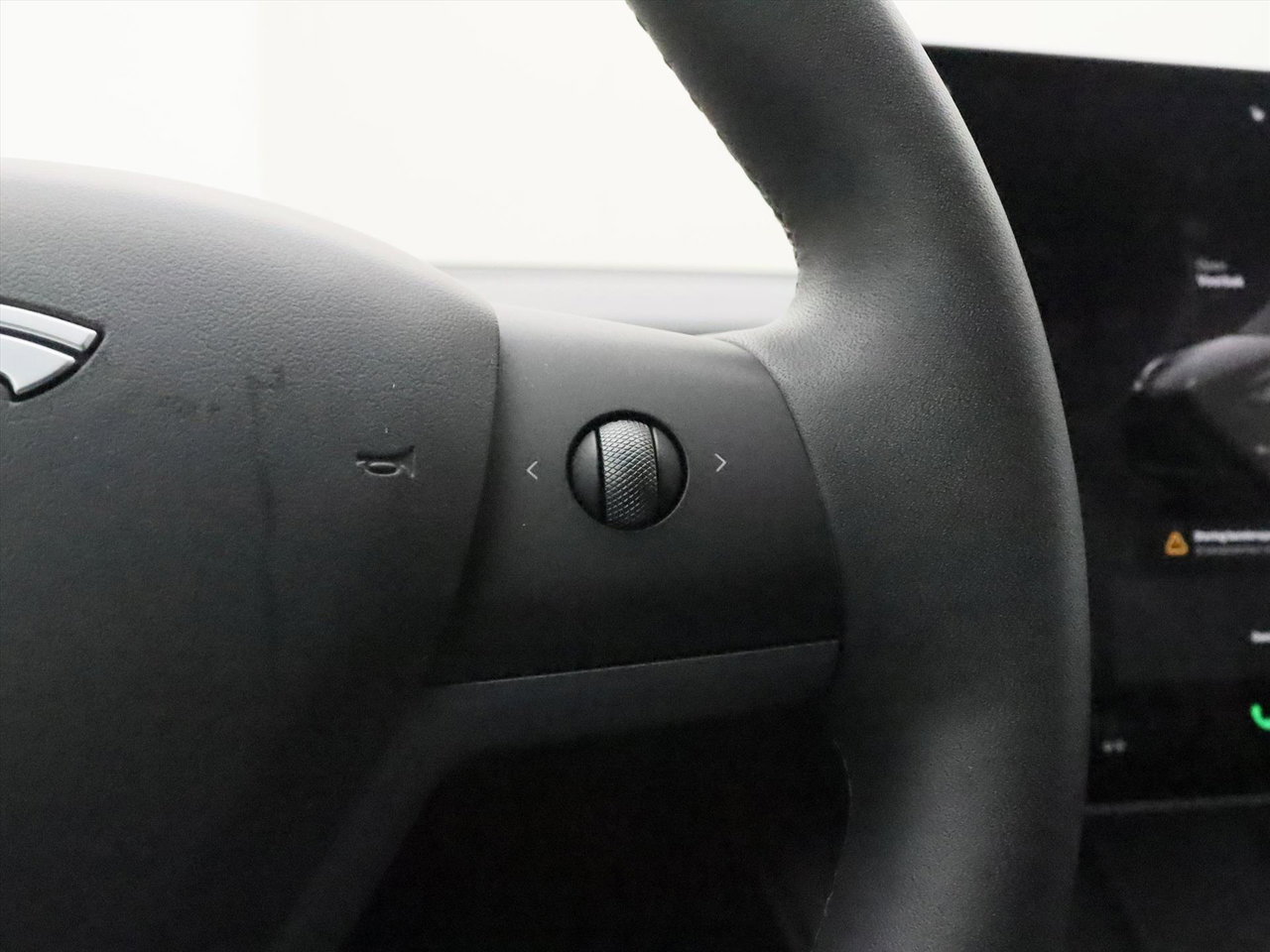 Tesla Model Y Standard RWD Plus 299pk 95.1% SoH [ AMD RYZEN+LFP+AUTOPILOT+19 INCH+PREMIUM AUDIO ] 21