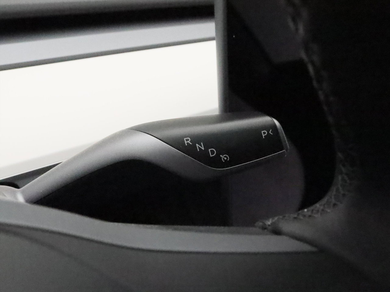 Tesla Model Y Long Range AWD 75kWh 351pk 92.9% SoH [ WIT LEDER+TREKHAAK+AMD RYZEN+AUTOPILOT+19 INCH ] 27