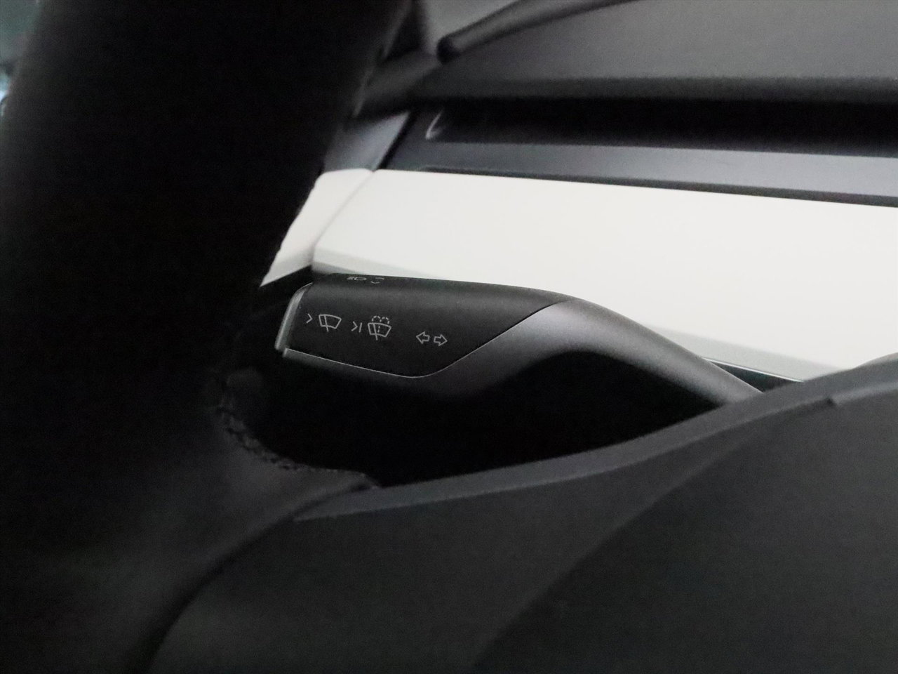 Tesla Model Y Long Range AWD 75kWh 351pk 92.9% SoH [ WIT LEDER+TREKHAAK+AMD RYZEN+AUTOPILOT+19 INCH ] 26