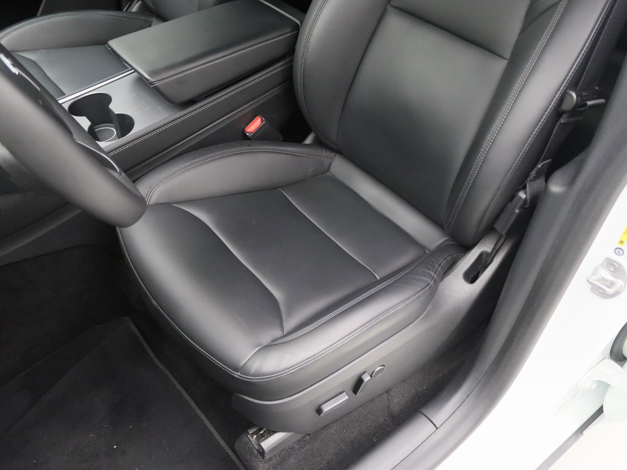 Tesla Model Y Long Range AWD 75kWh 351pk 91.8% SoH [ AMD RYZEN+AUTOPILOT+19 INCH+PREMIUM AUDIO ] 19