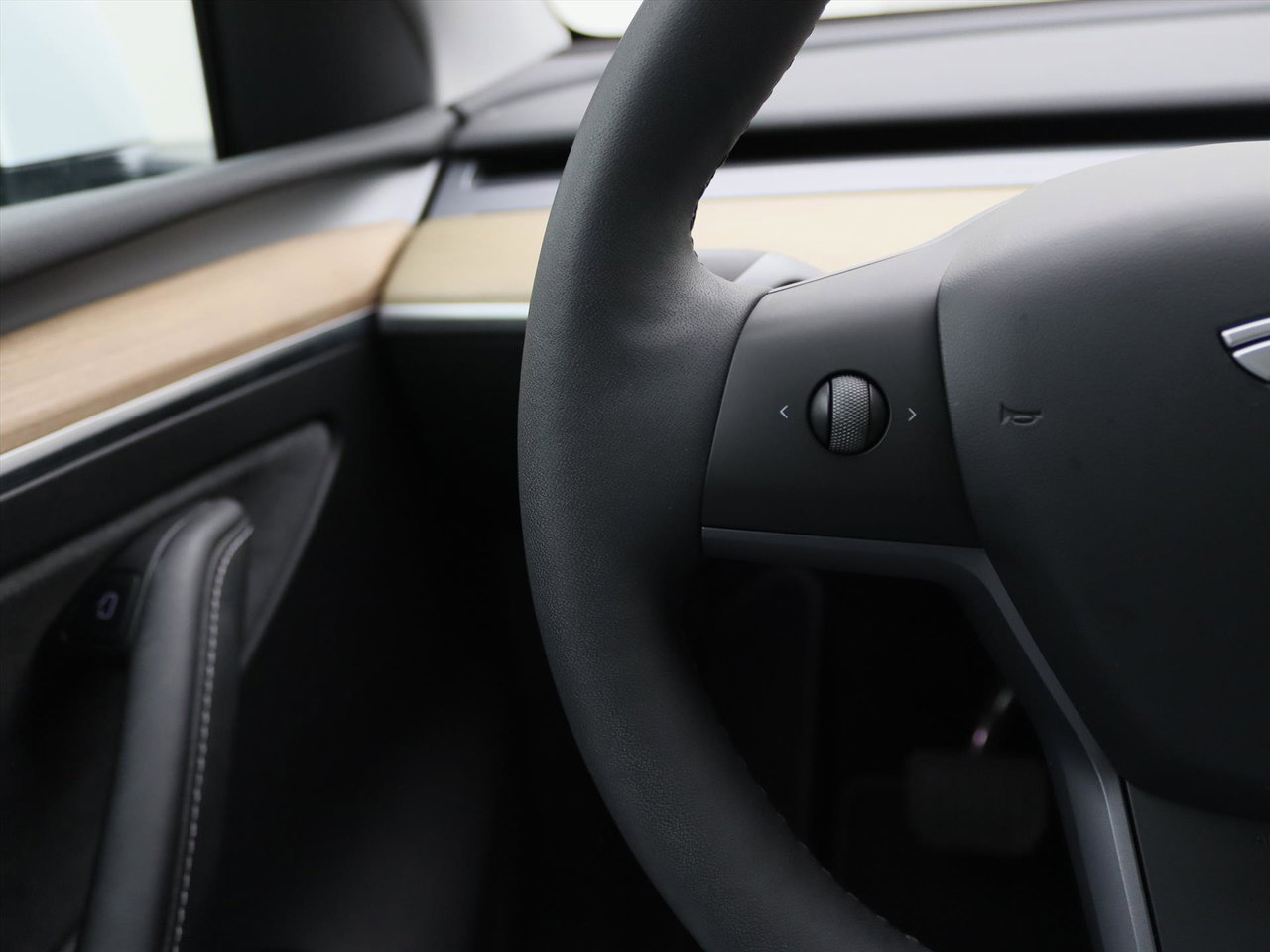 Tesla Model Y Standard RWD Plus 299pk 94.8% SoH [ AMD RYZEN+AUTOPILOT+19 INCH+PREMIUM AUDIO ] 28