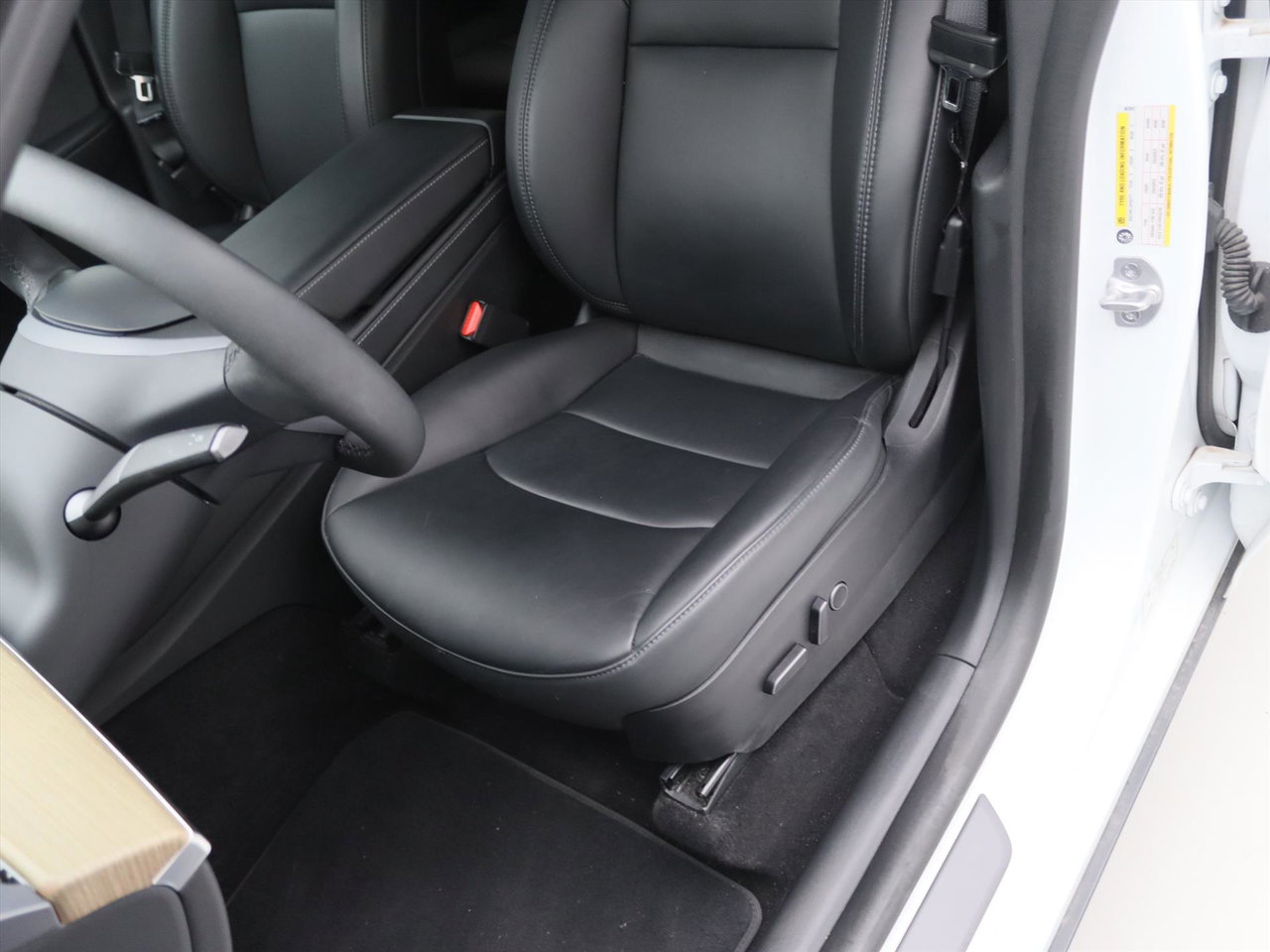 Tesla Model Y Standard RWD Plus 299pk 94.8% SoH [ AMD RYZEN+AUTOPILOT+19 INCH+PREMIUM AUDIO ] 27