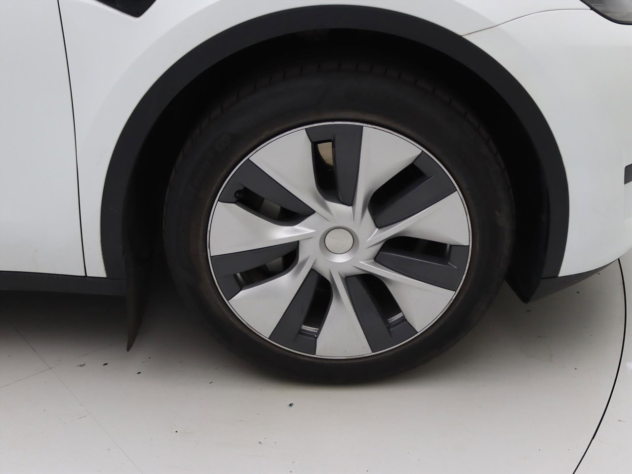 Tesla Model Y Standard RWD Plus 299pk 94.8% SoH [ AMD RYZEN+AUTOPILOT+19 INCH+PREMIUM AUDIO ] 14