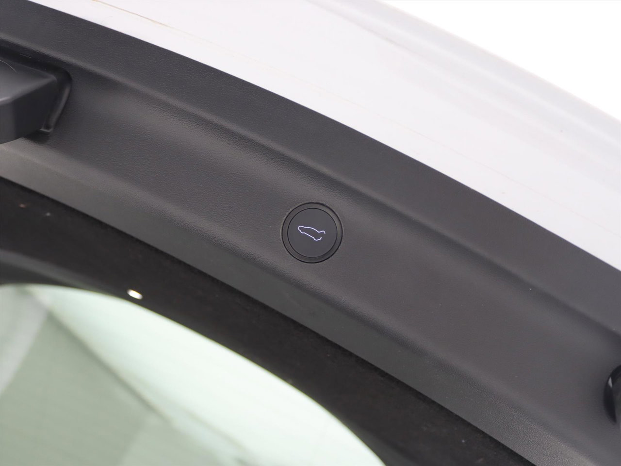 Tesla Model Y Standard RWD Plus 299pk 94.8% SoH [ AMD RYZEN+AUTOPILOT+19 INCH+PREMIUM AUDIO ] 12
