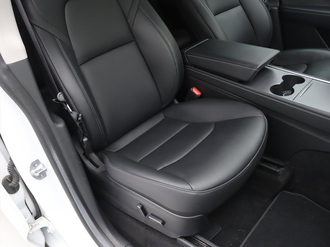 Tesla Model Y Standard RWD Plus 299pk 94.8% SoH [ AMD RYZEN+AUTOPILOT+19 INCH+PREMIUM AUDIO ] 21