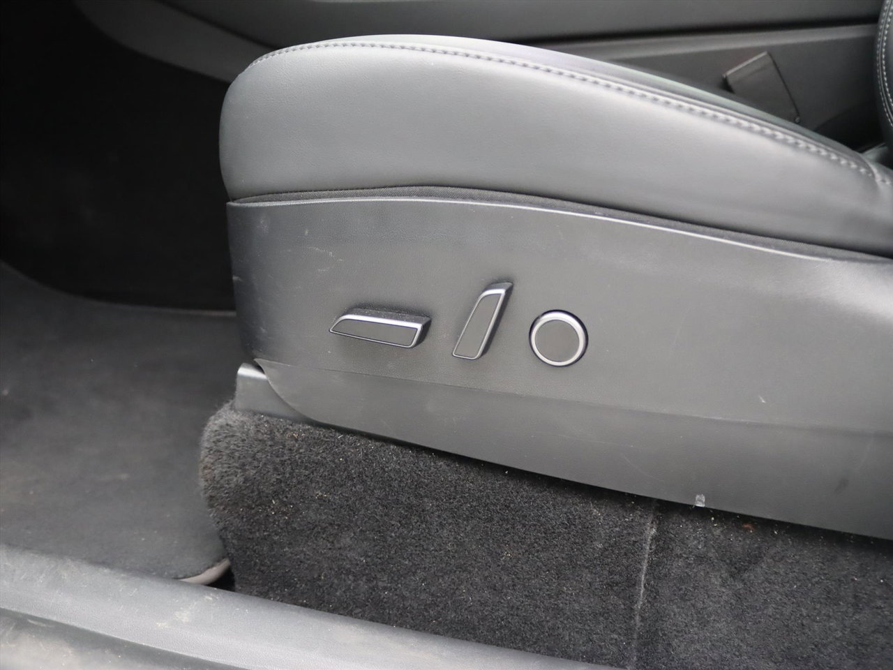 Tesla Model Y Standard RWD Plus 299pk 93.8% SoH [ AMD RYZEN+AUTOPILOT+19 INCH+PREMIUM AUDIO ] 25