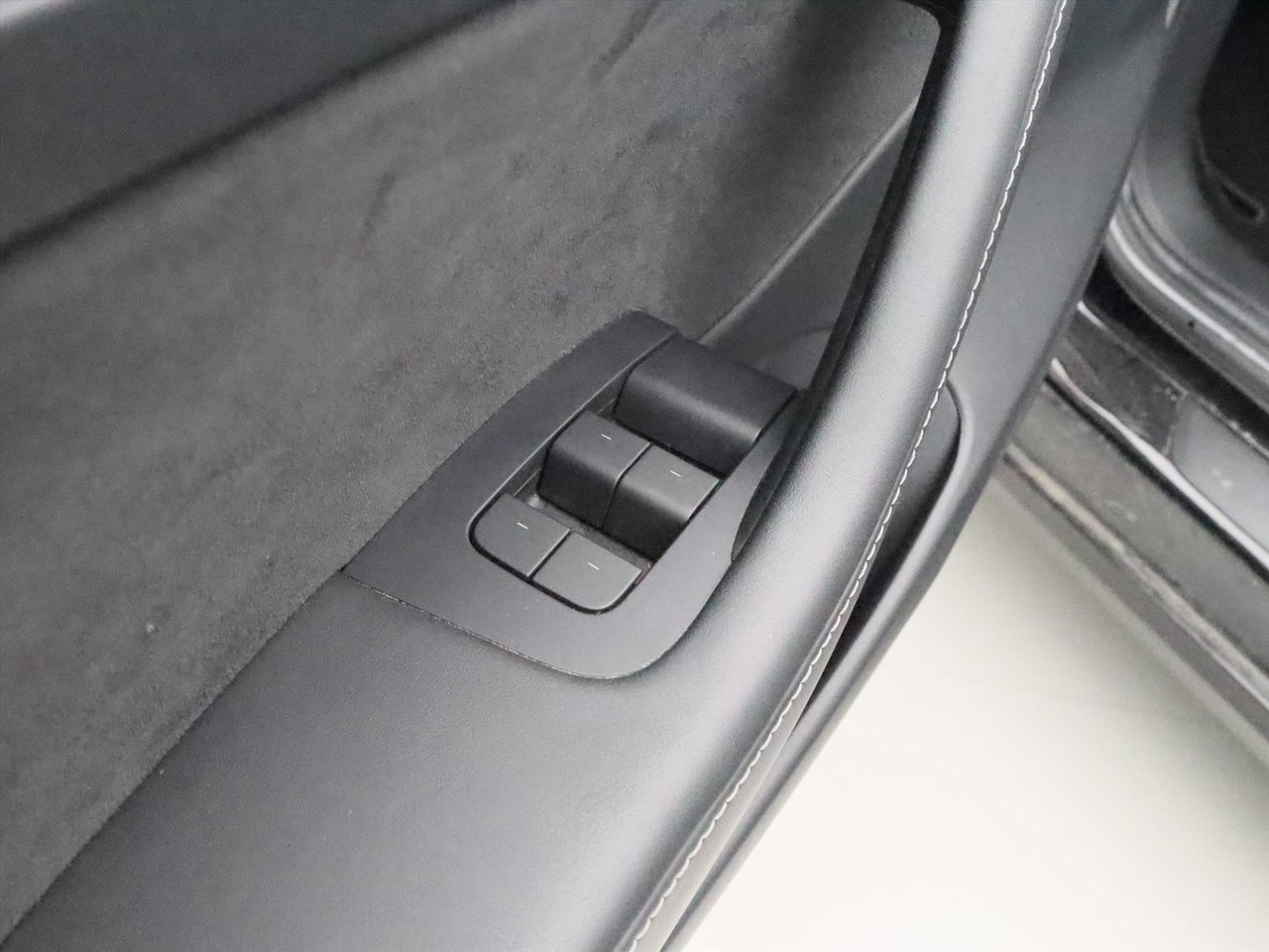 Tesla Model 3 Long Range AWD 91.8% SoH FACELIFT [ WIT LEDER+WARMTEPOMP+AUTOPILOT ] 22