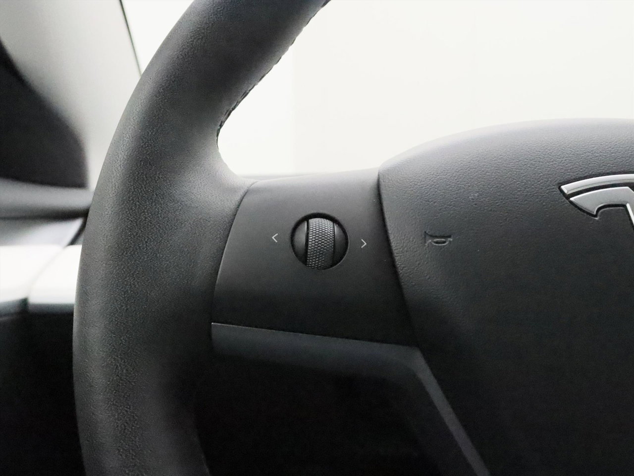 Tesla Model 3 Long Range AWD 91.8% SoH FACELIFT [ WIT LEDER+WARMTEPOMP+AUTOPILOT ] 25