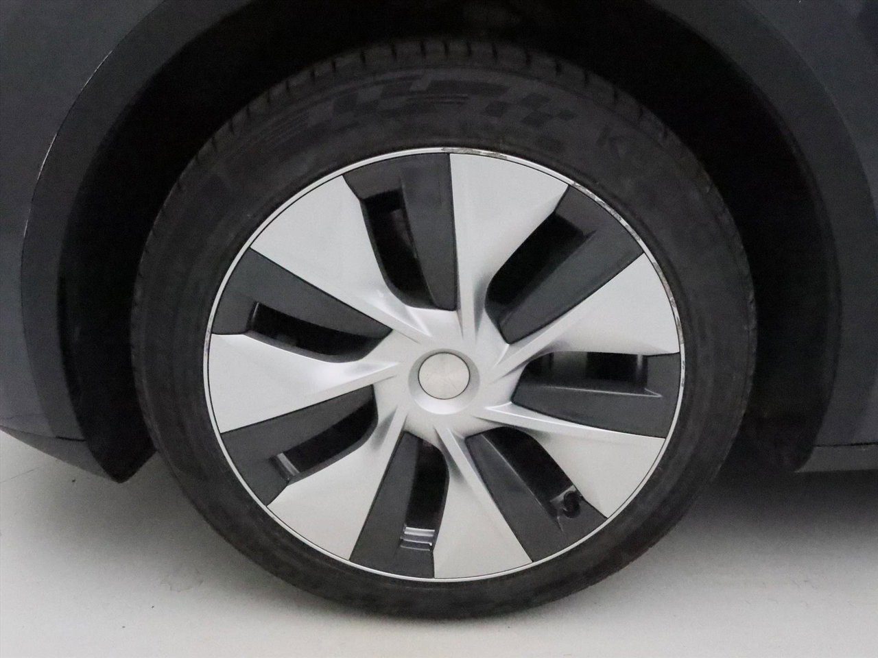 Tesla Model Y Standard RWD Plus 96.1% SoH [ AMD RYZEN+LFP-ACCU+WARMTEPOMP+AUTOPILOT ] 16